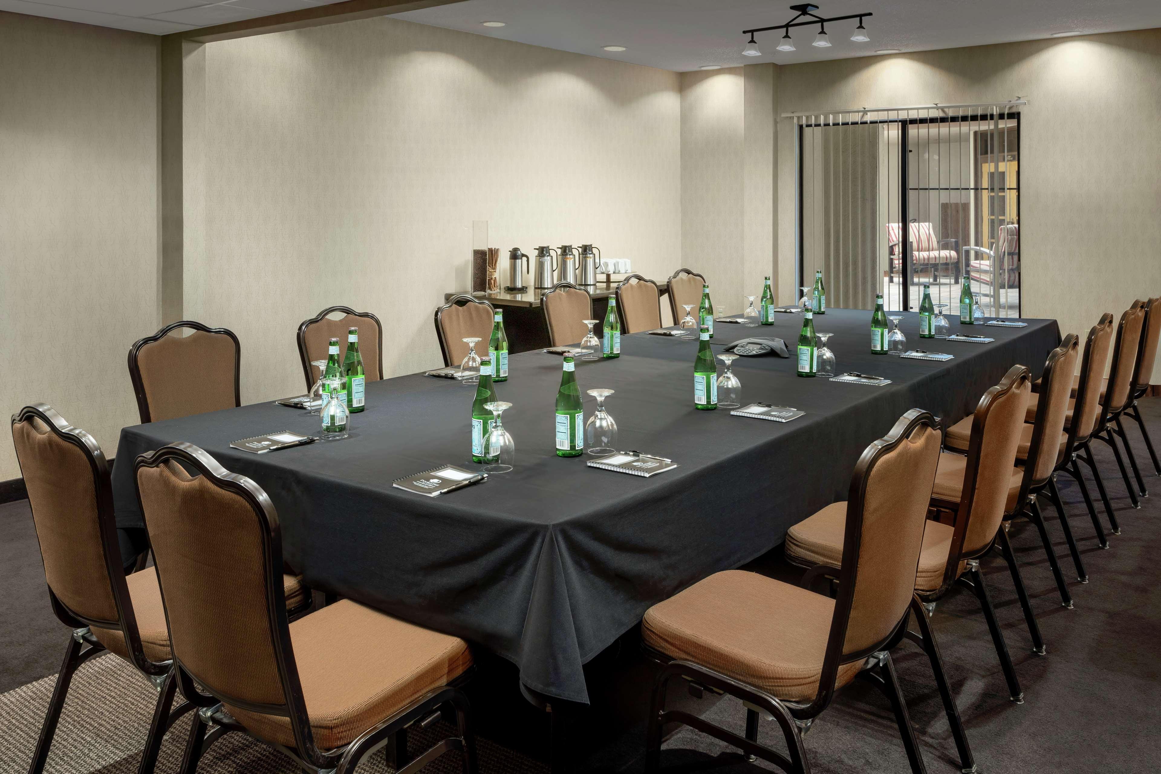 Doubletree By Hilton Colorado Springs Hotel Екстериор снимка