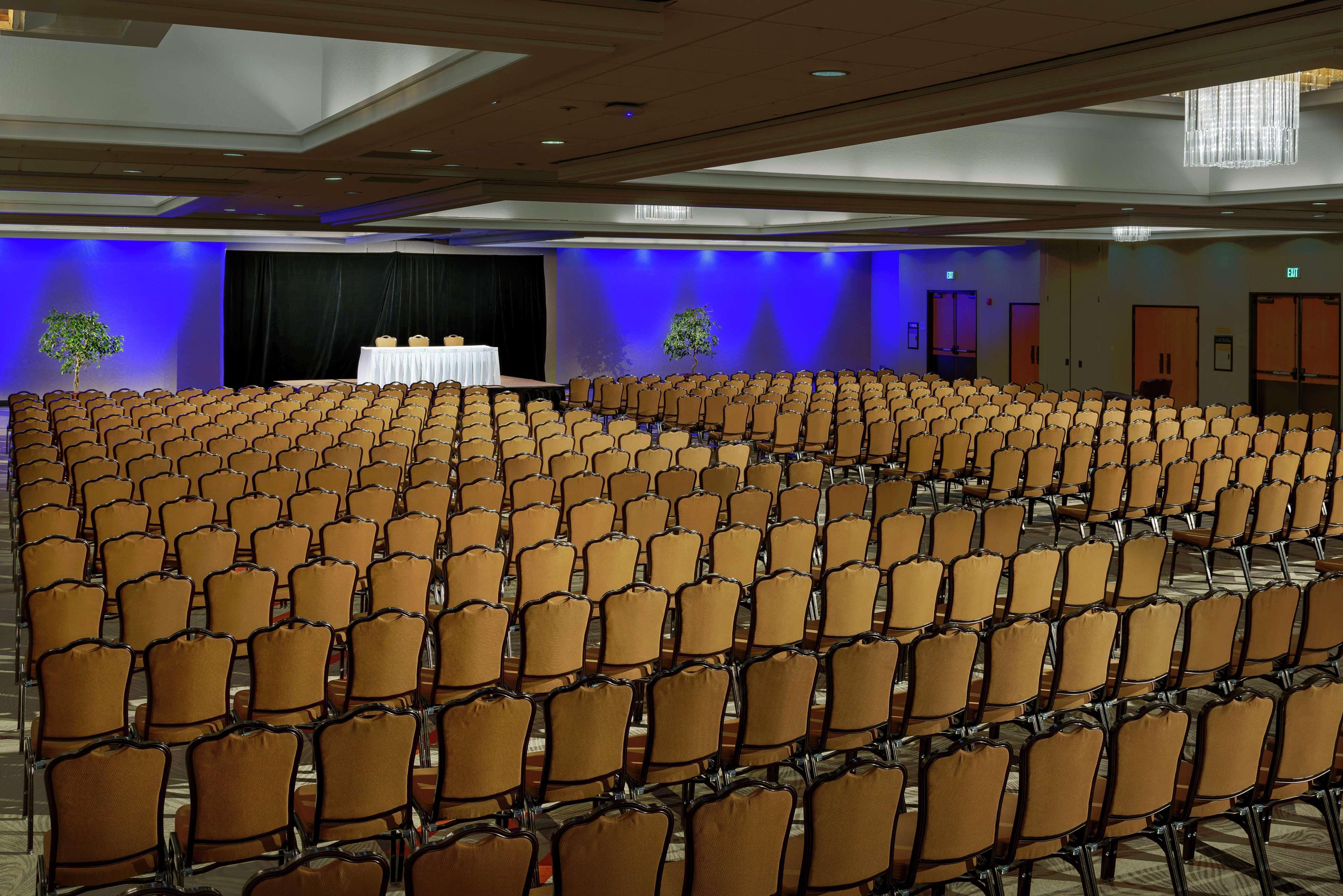 Doubletree By Hilton Colorado Springs Hotel Екстериор снимка