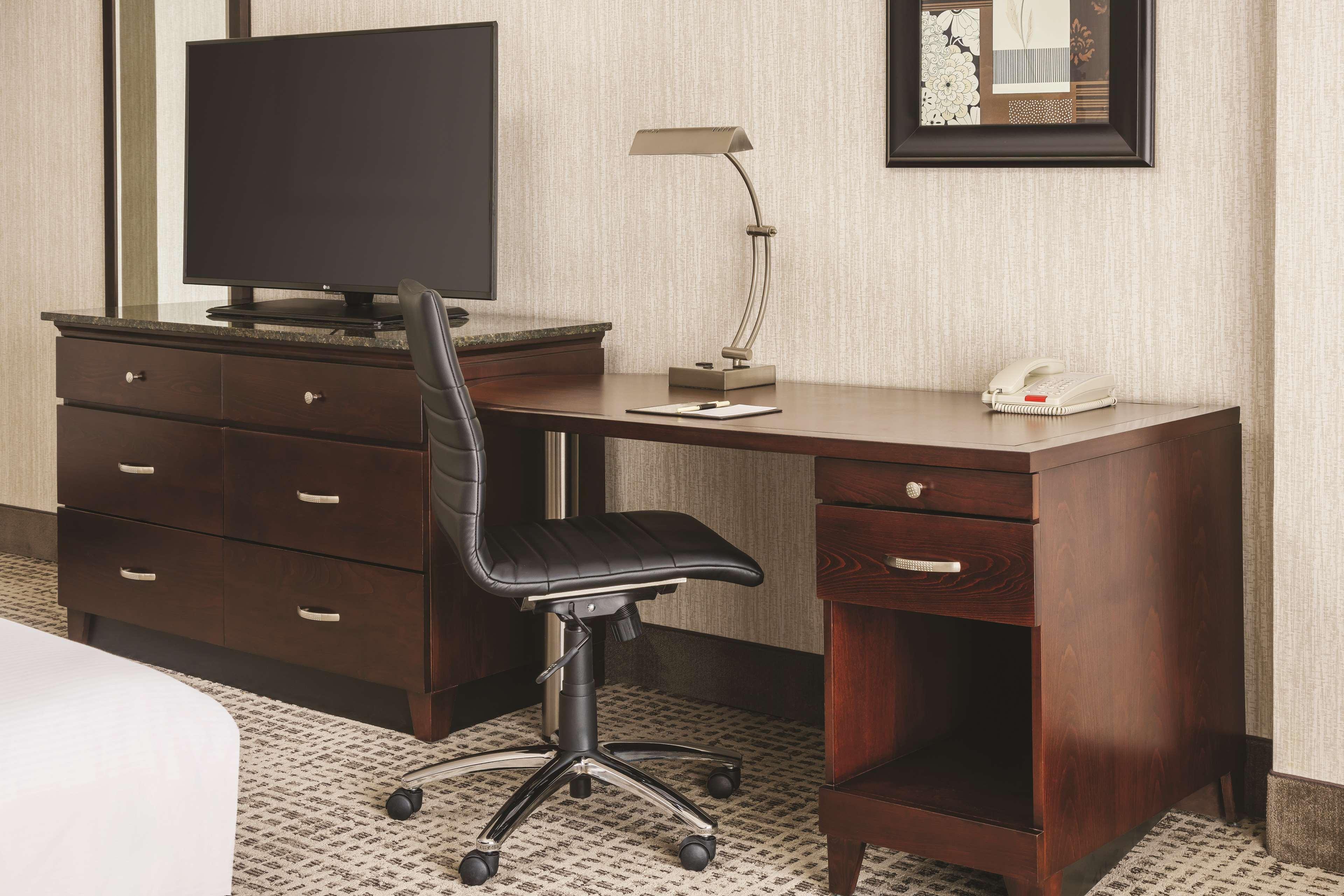 Doubletree By Hilton Colorado Springs Hotel Екстериор снимка