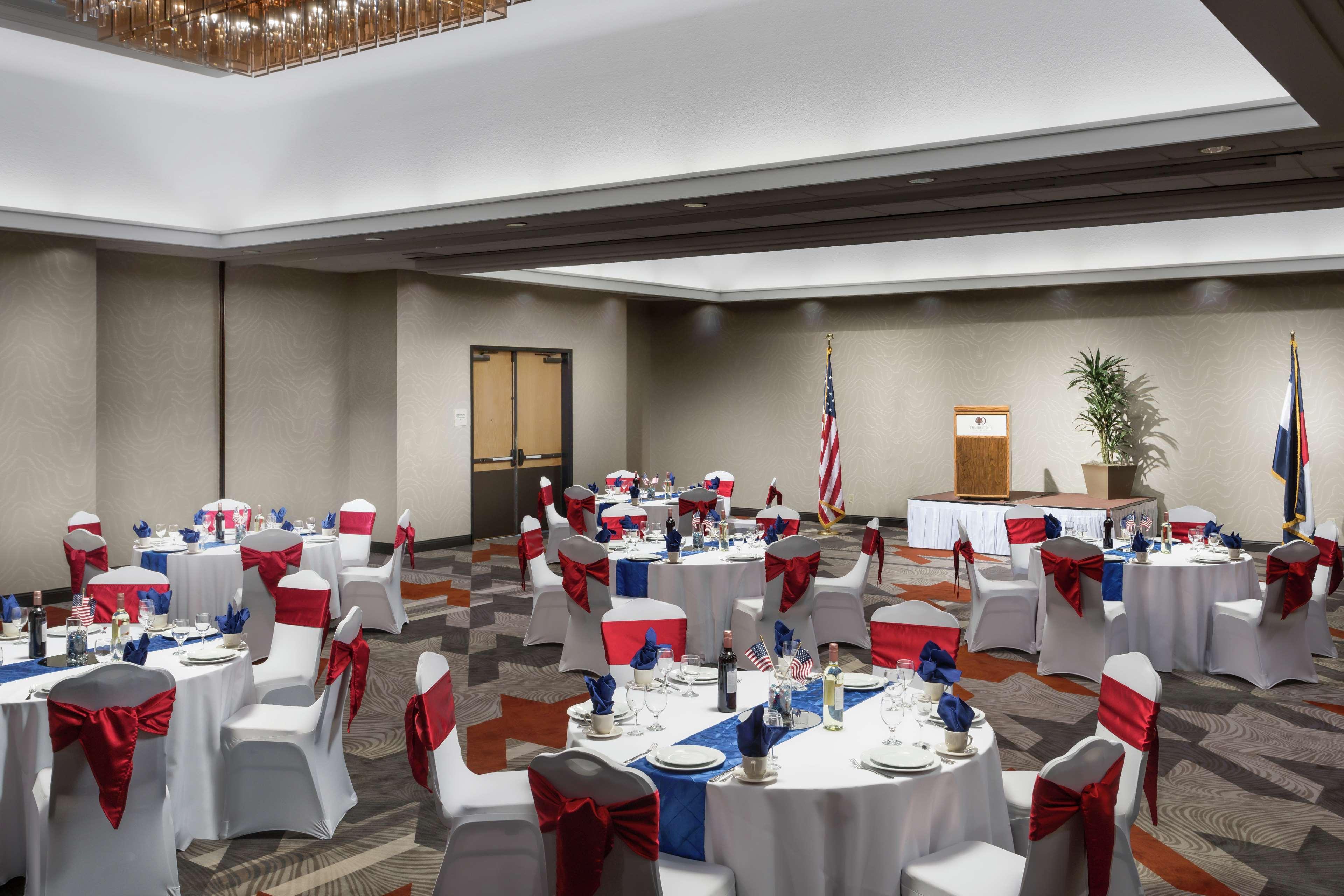 Doubletree By Hilton Colorado Springs Hotel Екстериор снимка