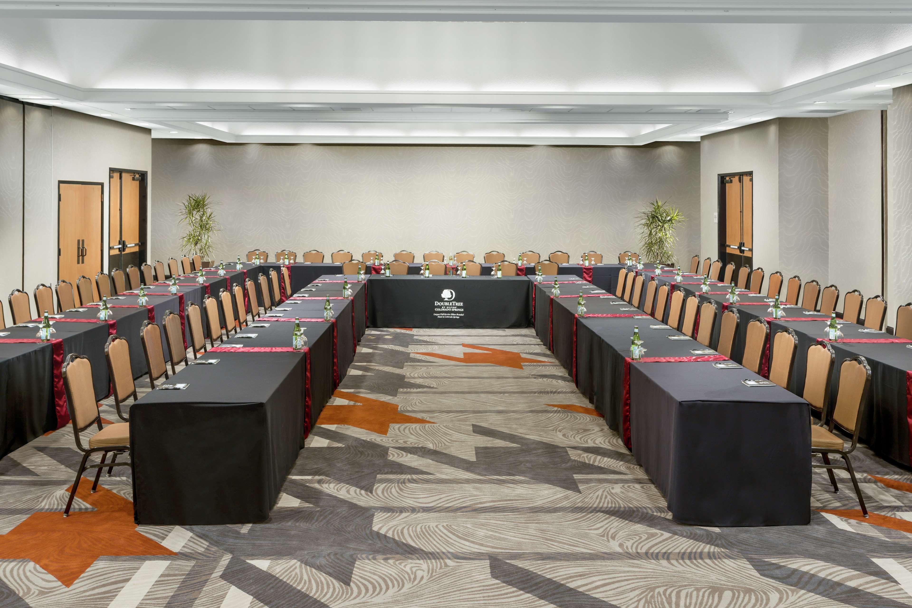Doubletree By Hilton Colorado Springs Hotel Екстериор снимка