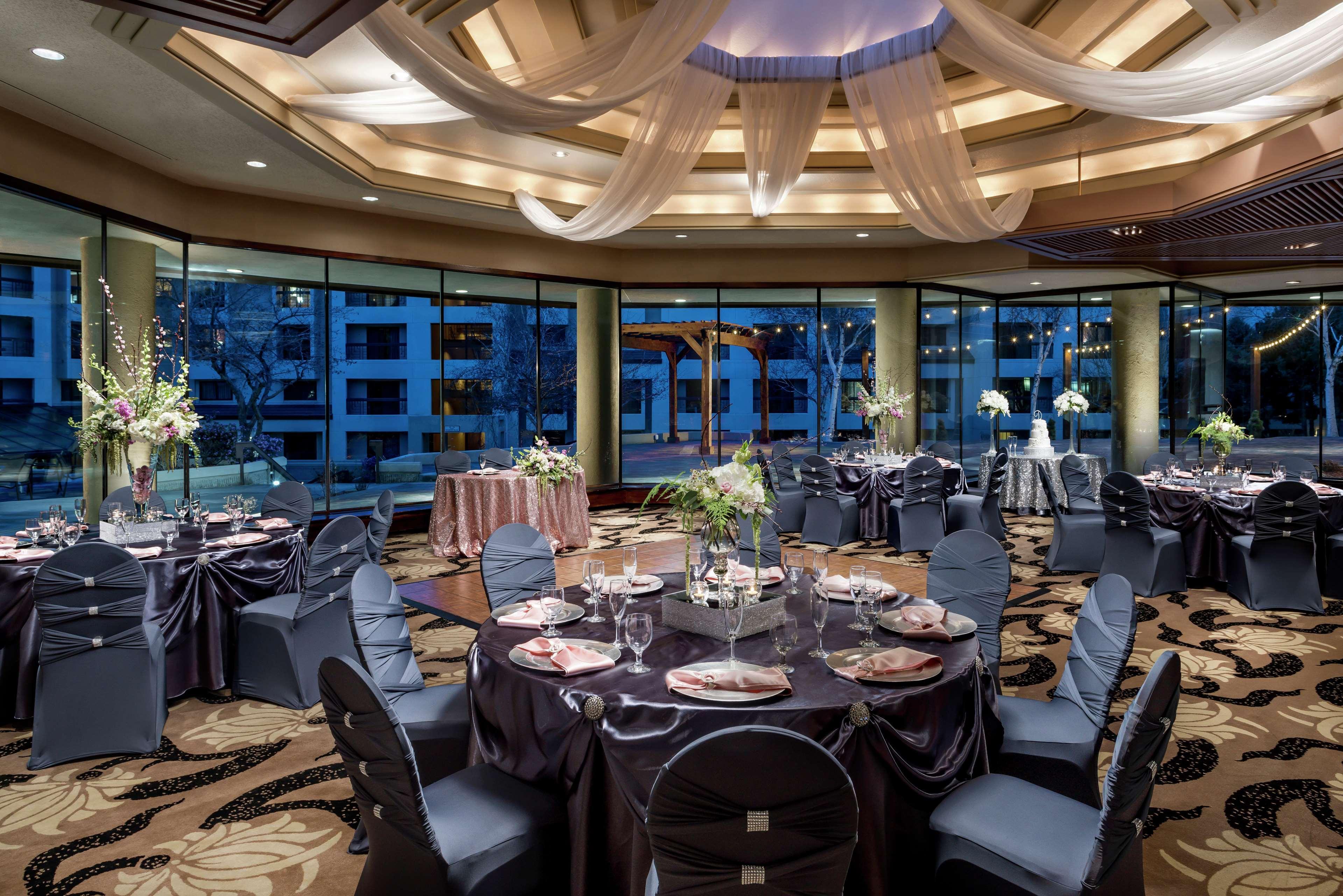 Doubletree By Hilton Colorado Springs Hotel Екстериор снимка