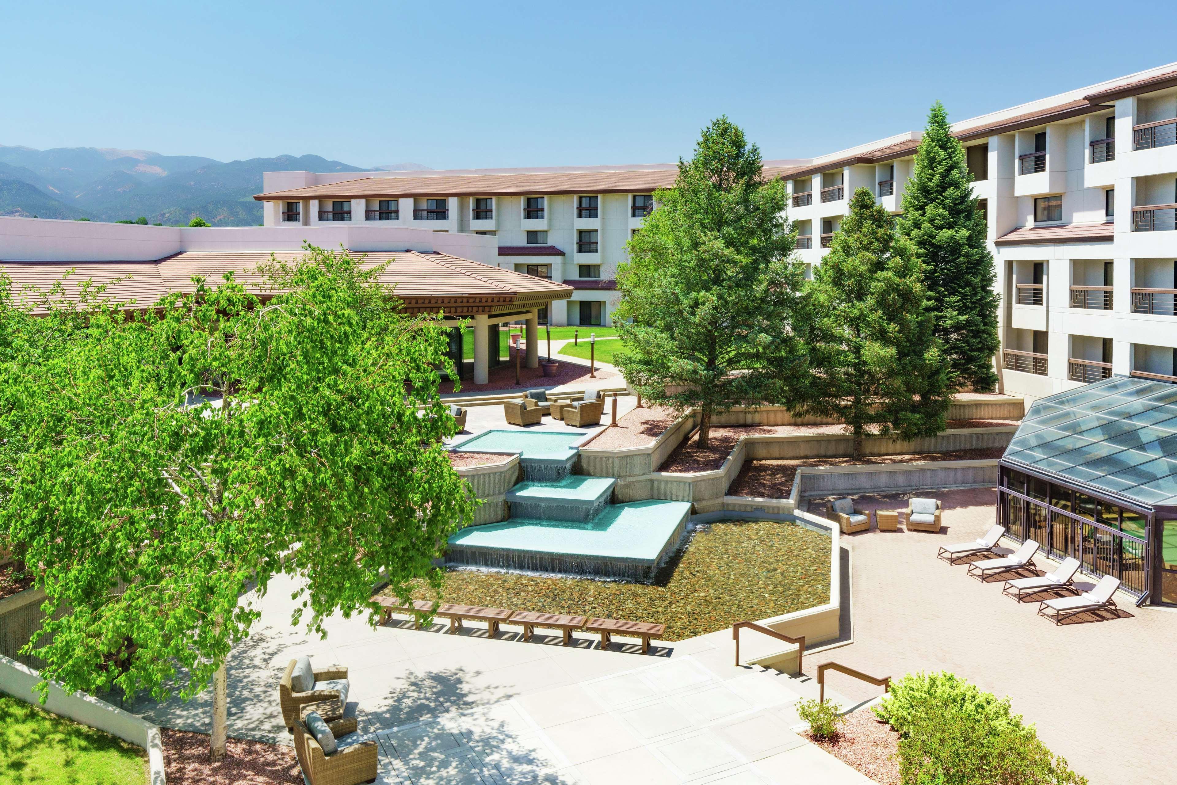 Doubletree By Hilton Colorado Springs Hotel Екстериор снимка