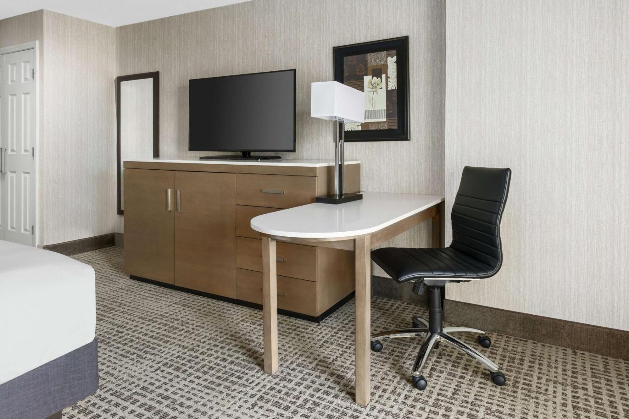 Doubletree By Hilton Colorado Springs Hotel Екстериор снимка