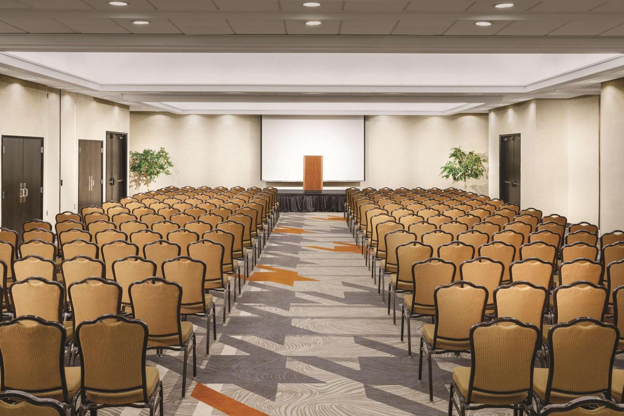 Doubletree By Hilton Colorado Springs Hotel Екстериор снимка