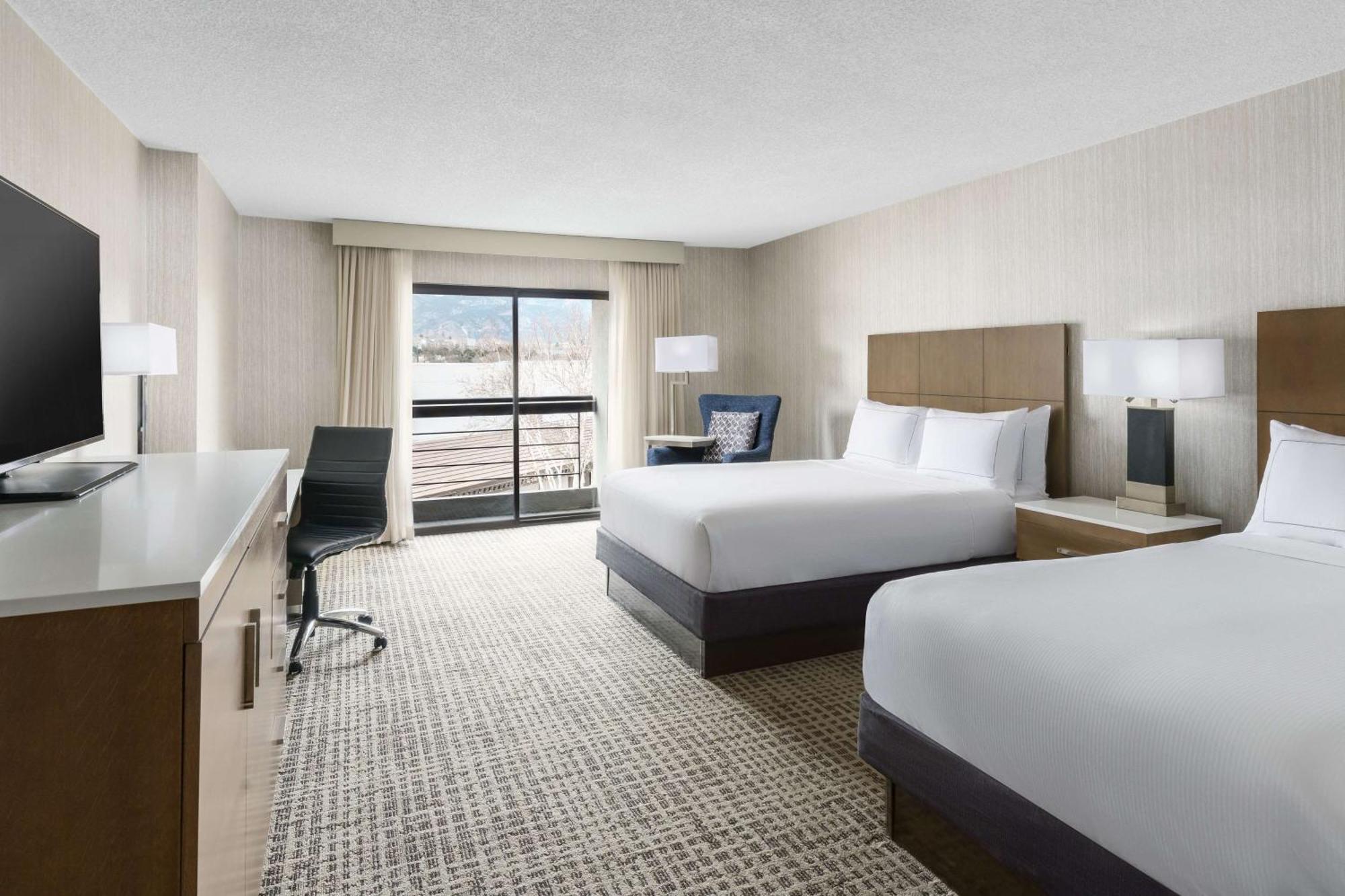 Doubletree By Hilton Colorado Springs Hotel Екстериор снимка