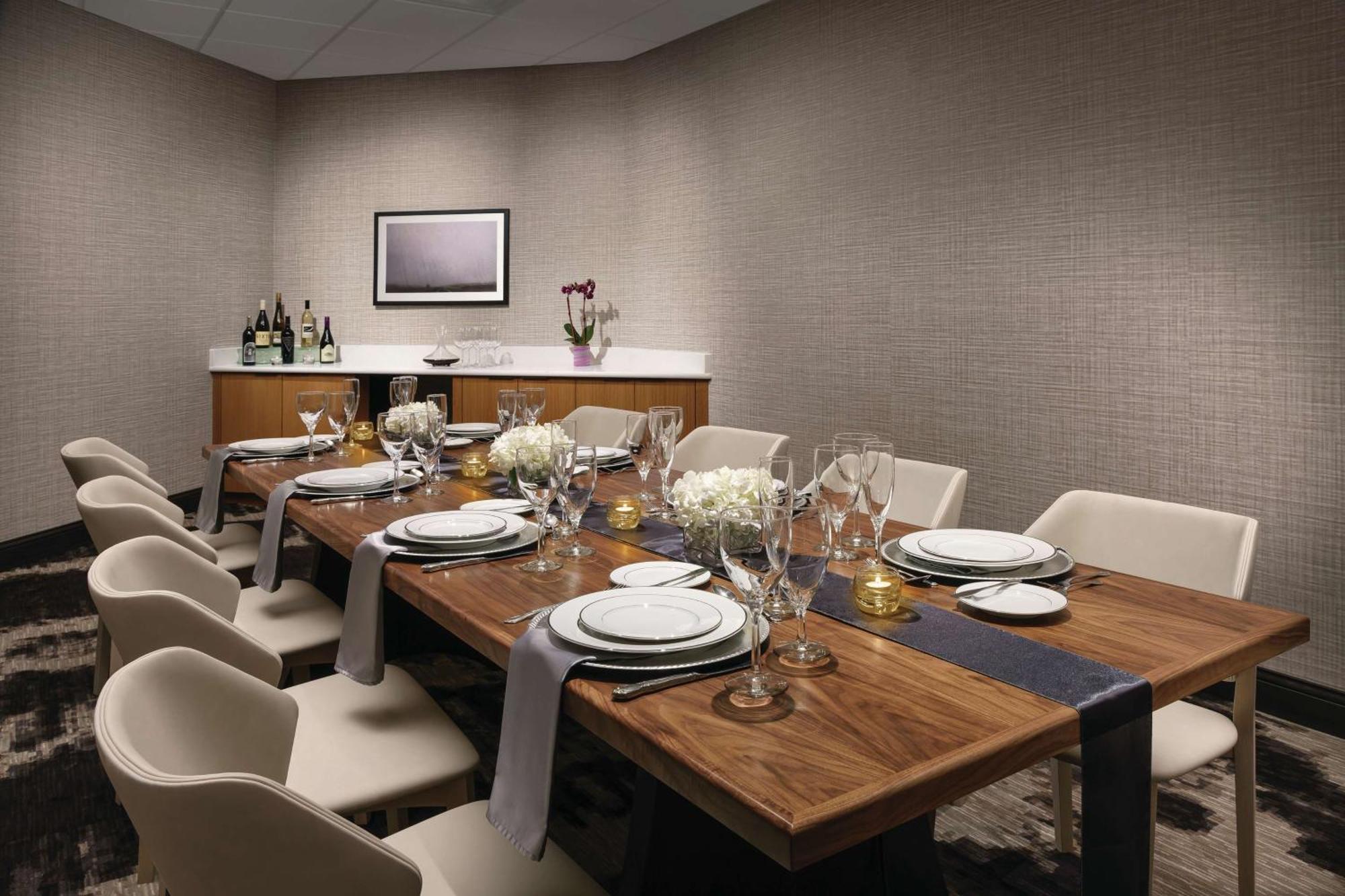 Doubletree By Hilton Colorado Springs Hotel Екстериор снимка